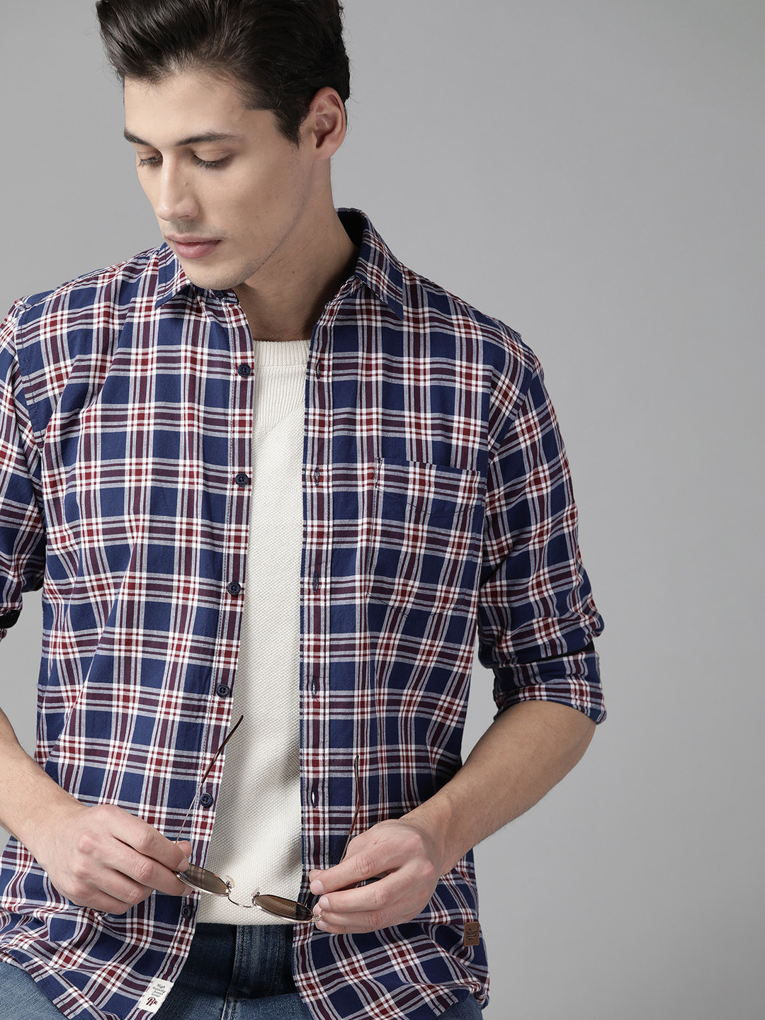 Roadster Men Navy Blue & White Tartan Checked Cotton Casual Shirt