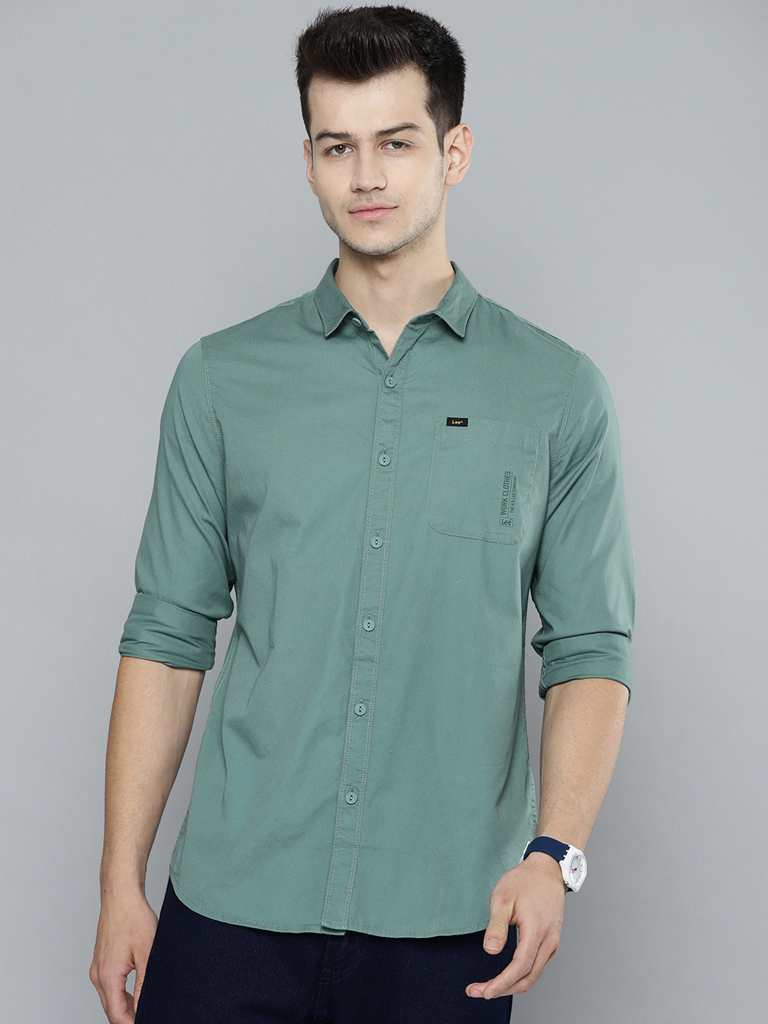 Lee Men Green Solid Pure Cotton Slim Fit Casual Shirt