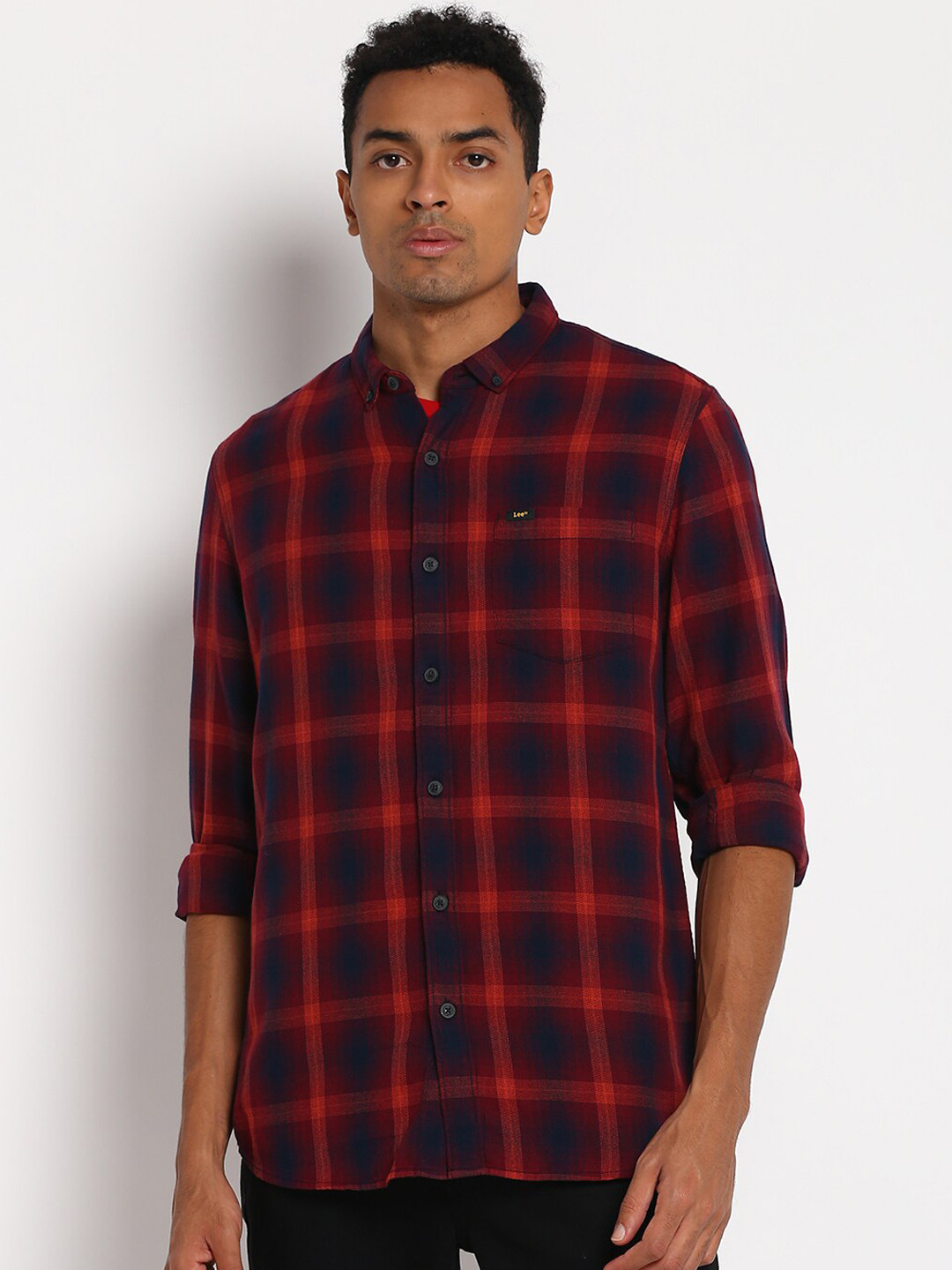 Lee Men Navy Blue & Red Slim Fit Tartan Checks Opaque Cotton Casual Shirt
