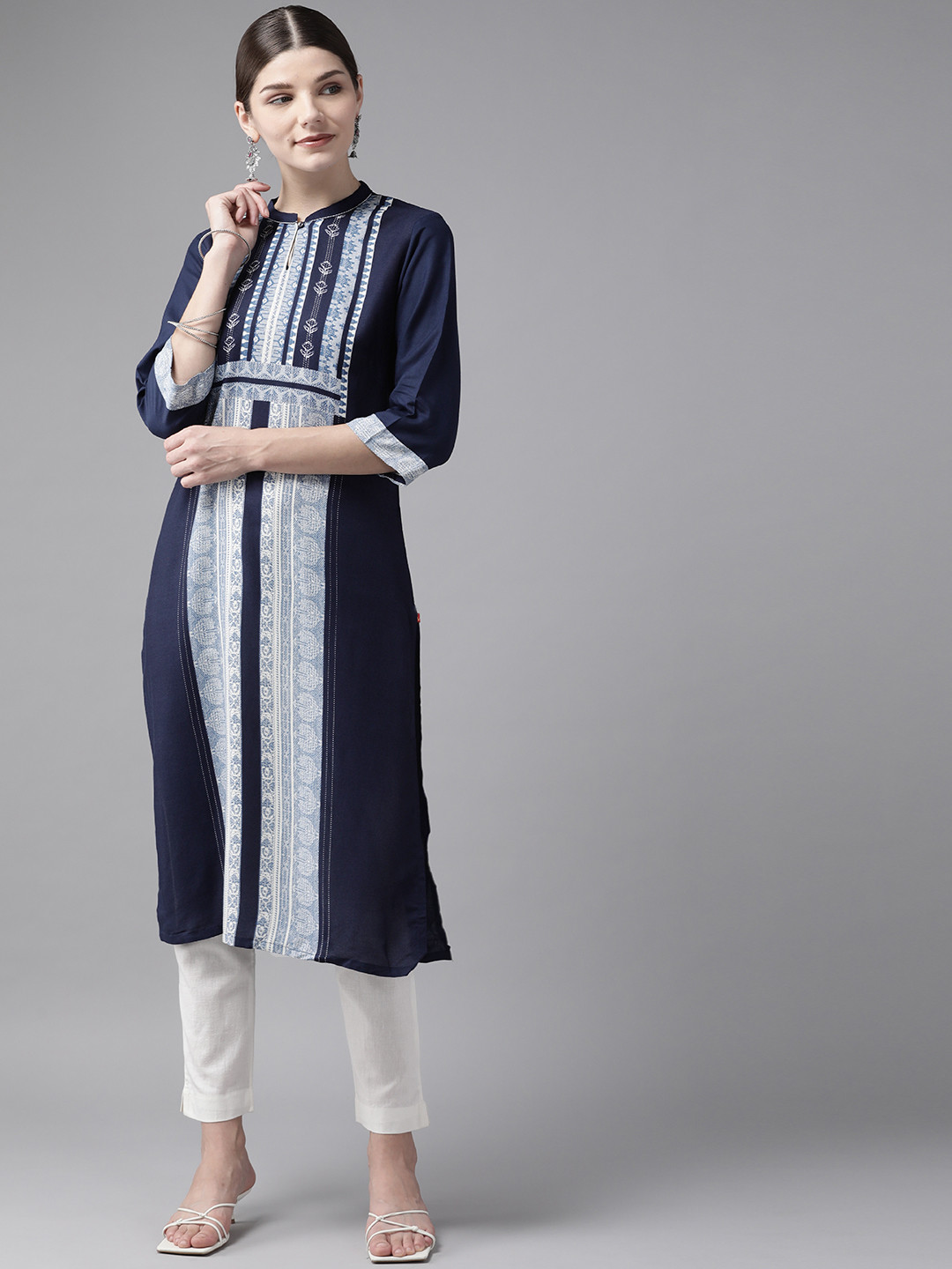 W Women Navy Blue & White Ethnic Motifs Printed Kurta