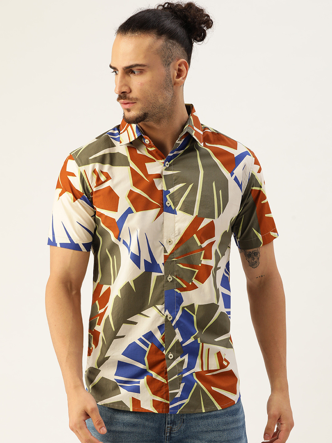 Molly & Michel Men Off White & Olive Green Slim Cotton Floral Opaque Printed Casual Shirt