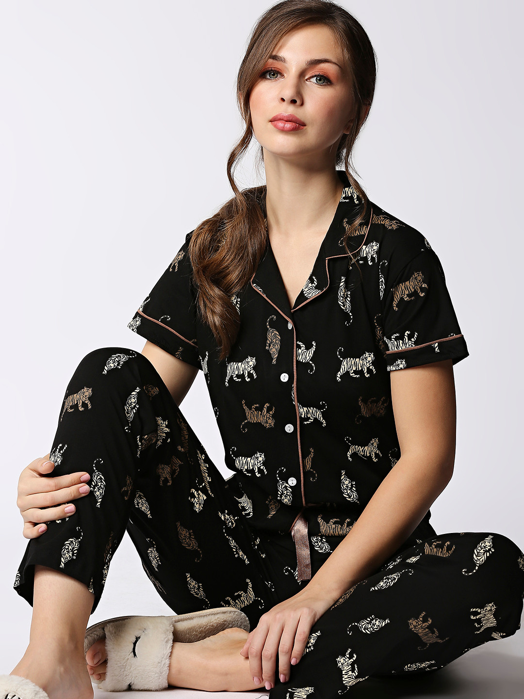 I like me Women Black Pure Cotton Printed Night Suit