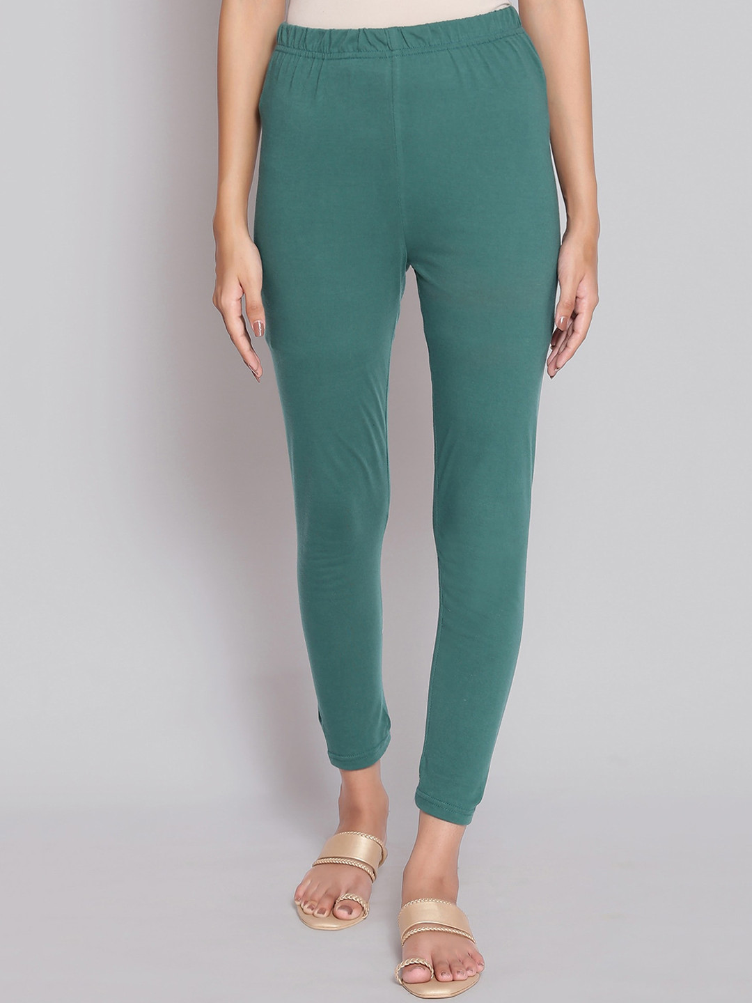 AURELIA Women Green Solid Ankle-Length Leggings