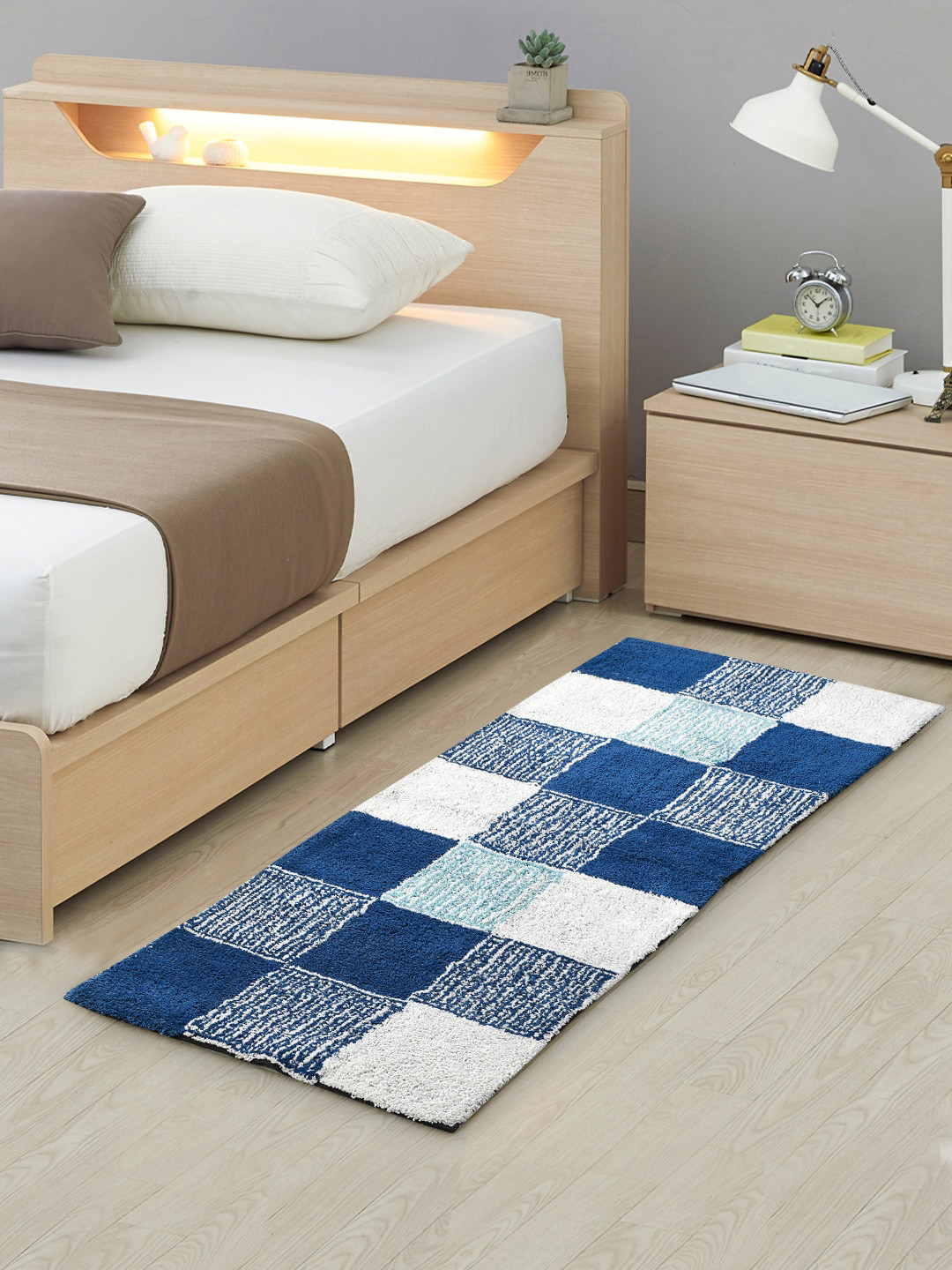 AAZEEM Blue & White Checked Hand-Tufted Runner Rug