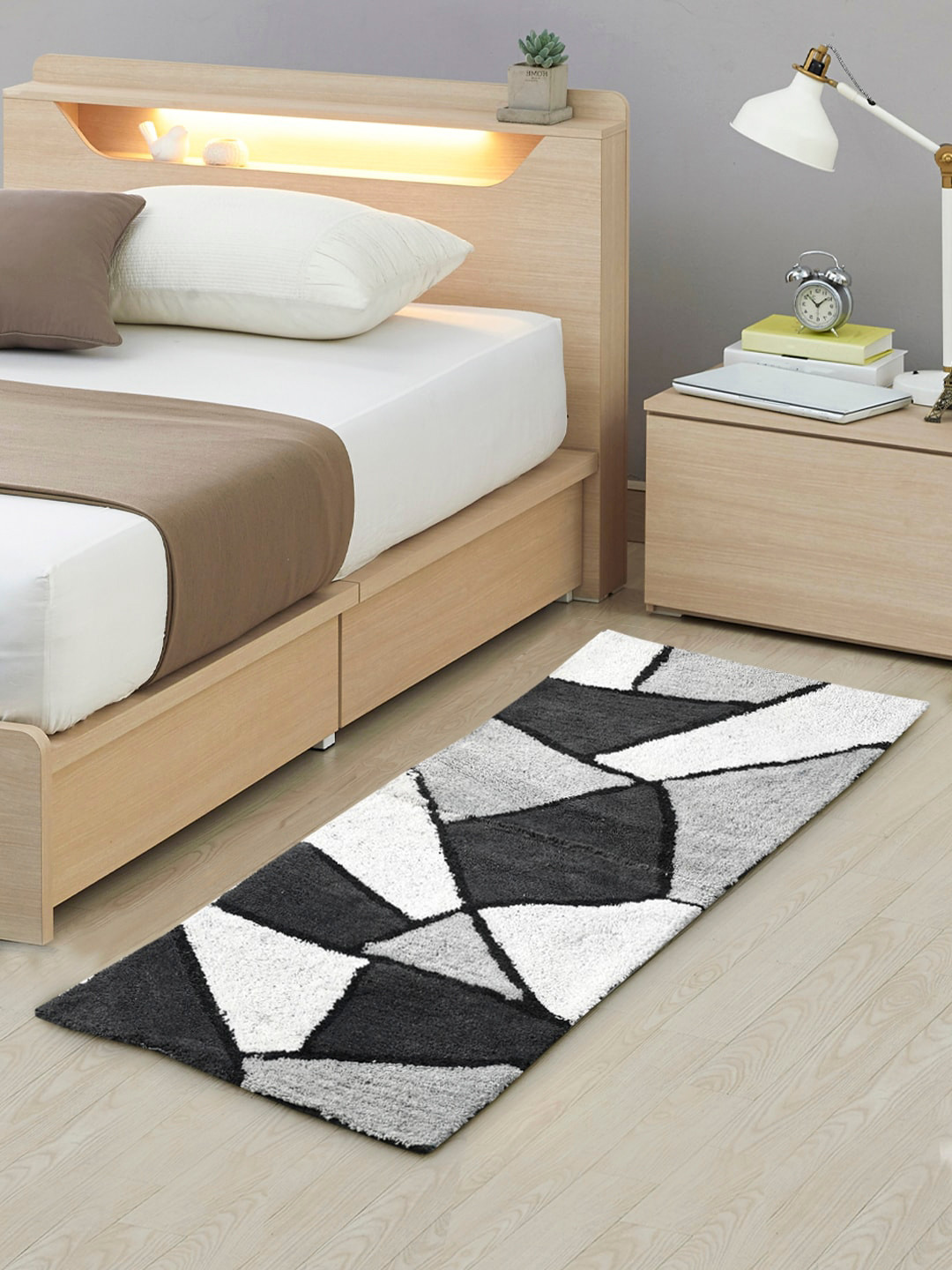 AAZEEM Black & White Printed Pure Cotton Floor Runner Rug