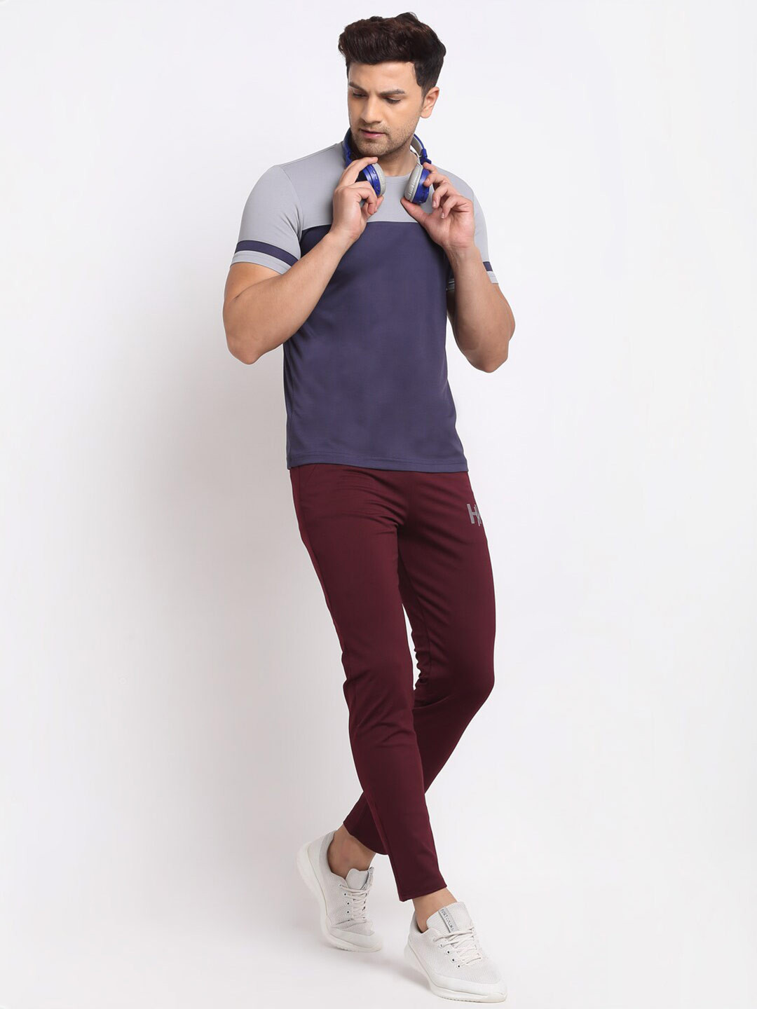 Invincible Colourblocked Slim Fit Structured Vest