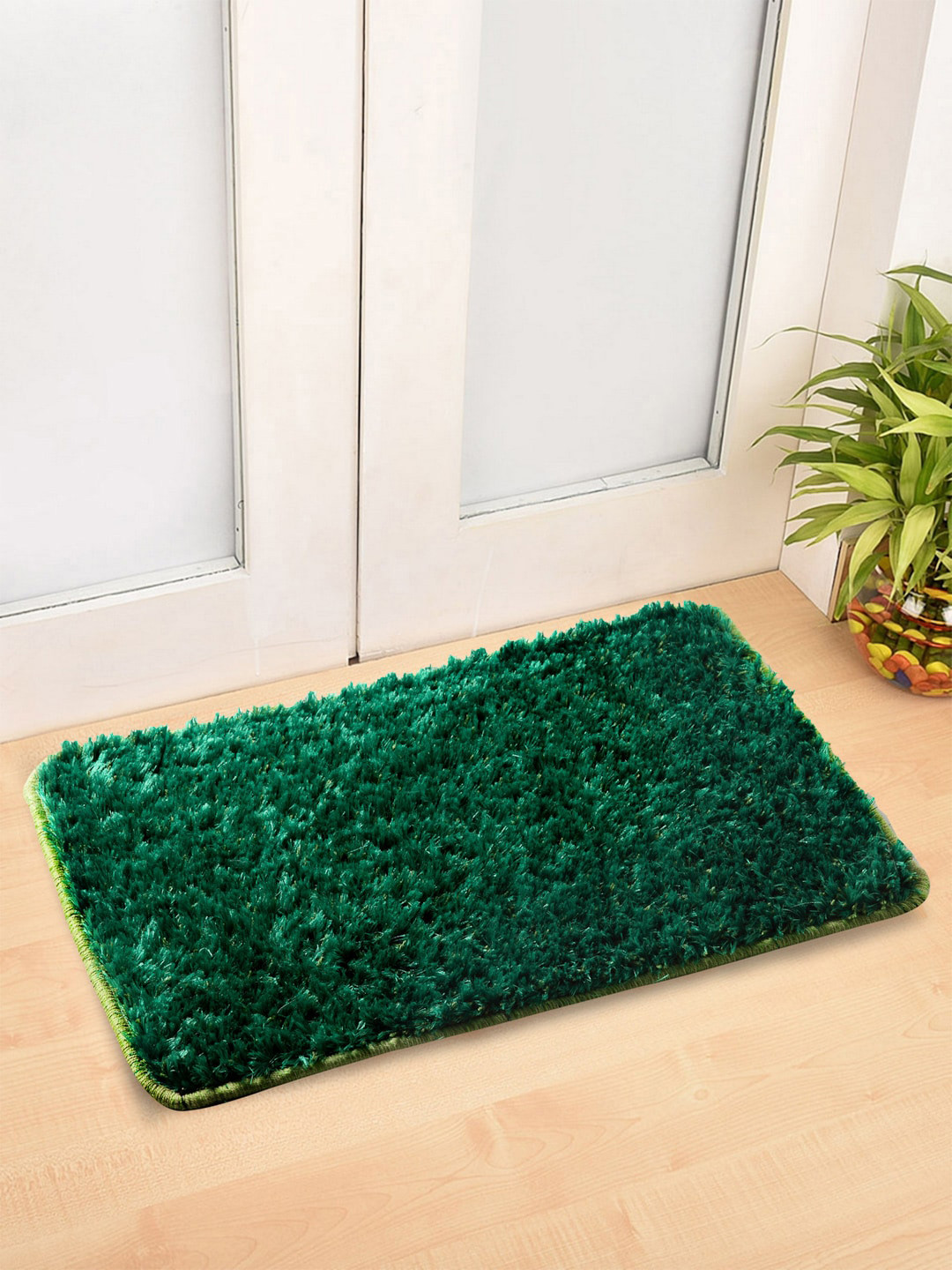 Arrabi Set Of 2 Green Solid Synthetic Floor Mats