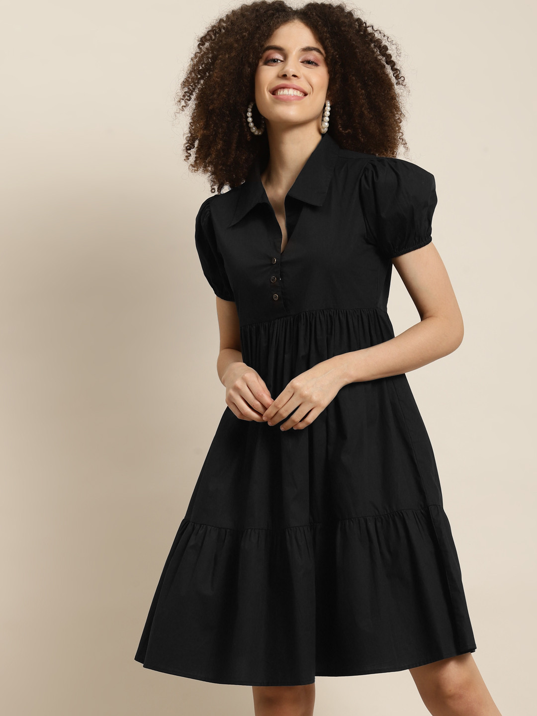 Qurvii Black A-Line Dress