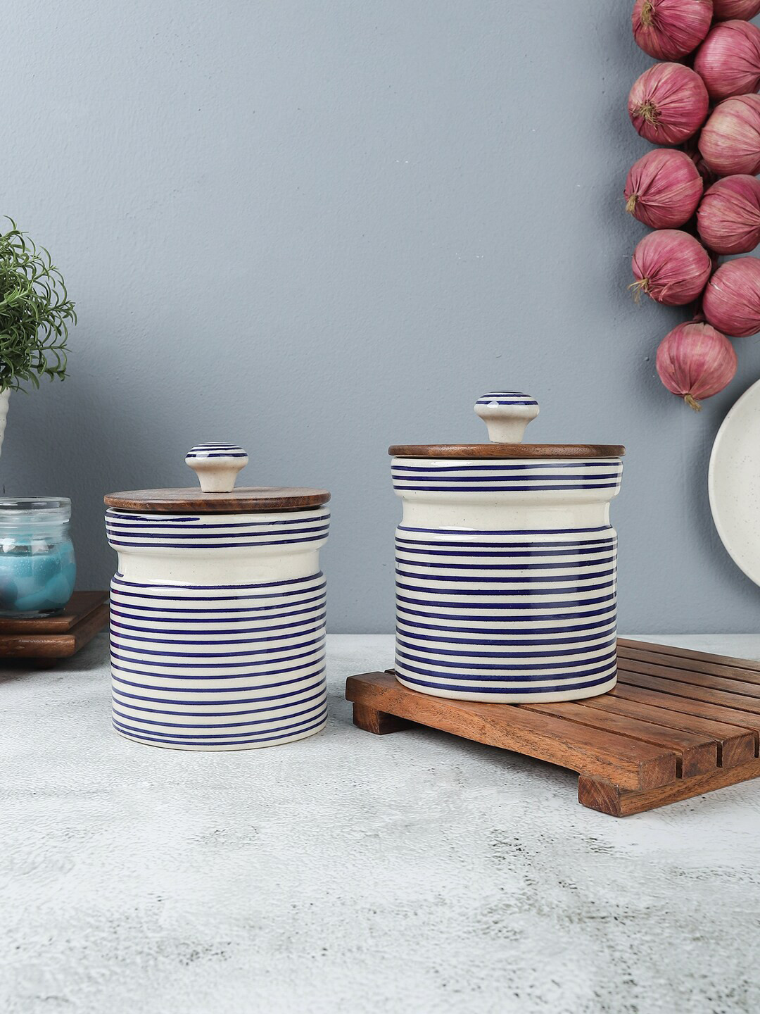 VarEesha Set of 2 Blue  Spiral Leak Proof Ceramic Cylindrical Jars