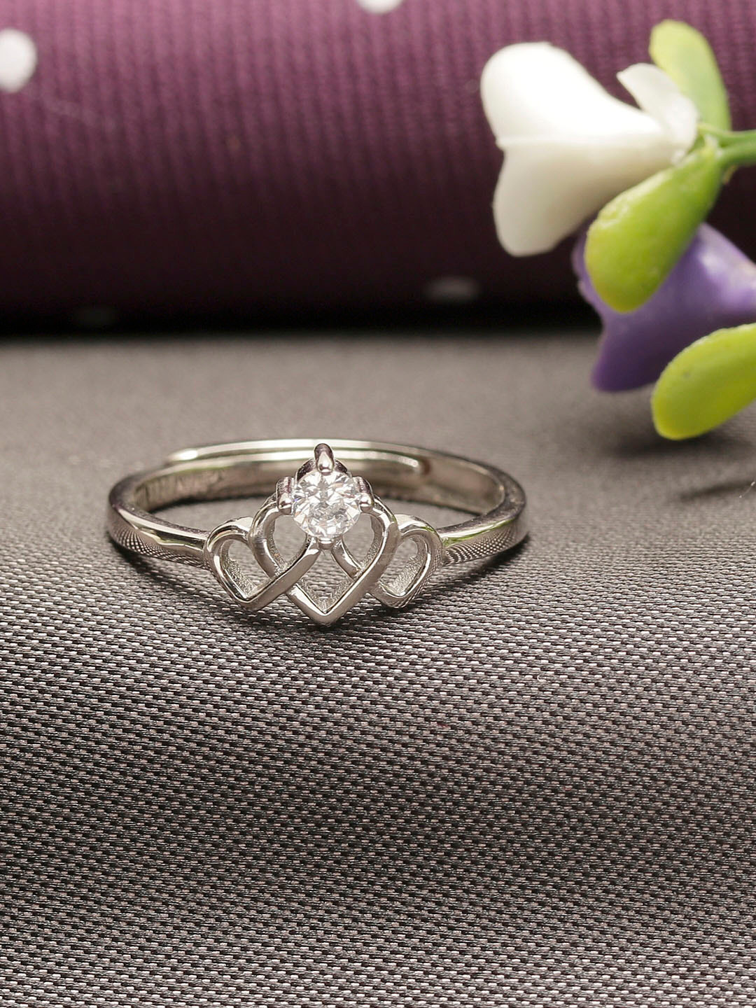 GIVA 925 Sterling Silver Rhodium Plated Silver Crowning Heart Ring