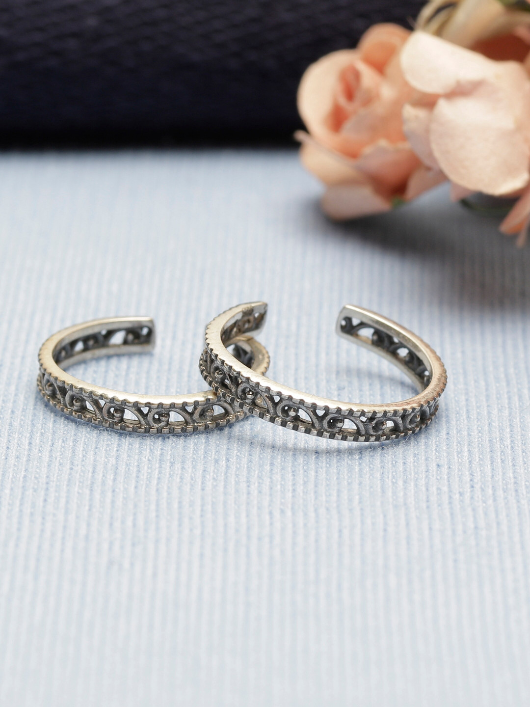 GIVA Set of 2 925 Oxidised Silver Grace Toe Rings