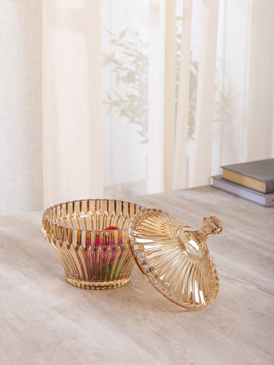 Pure Home and Living Gold-Toned Amber Vintage Glass Candy Jar