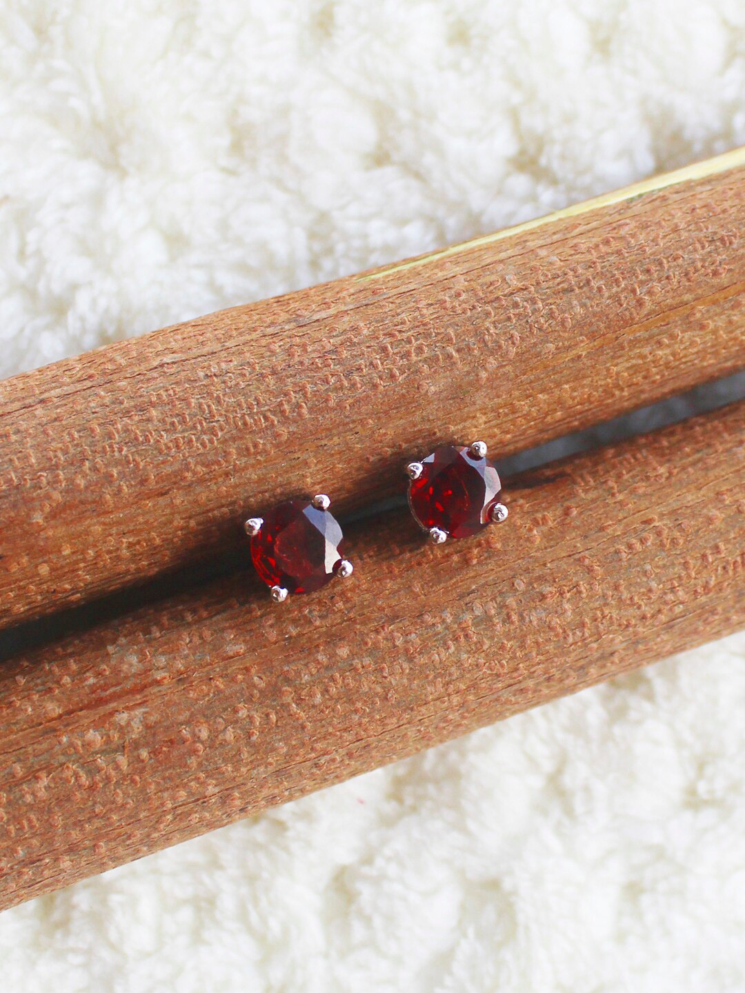 ERILINE JEWELRY Rhodium Plated Silver-Toned Contemporary Studs Earrings