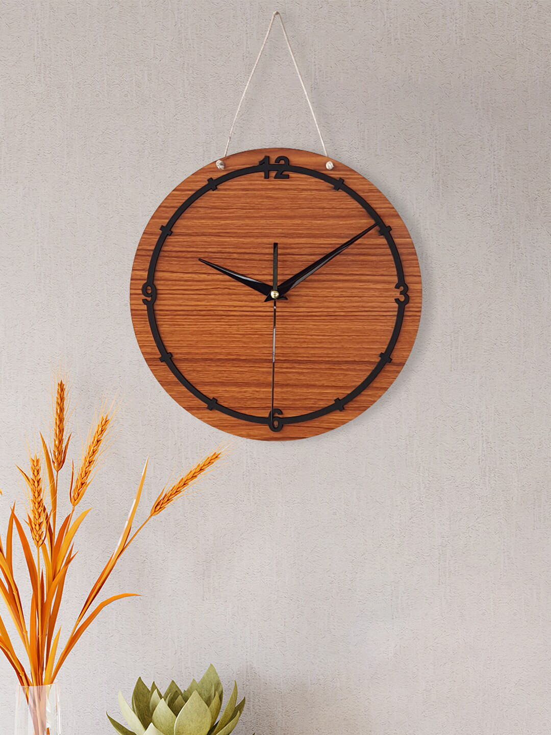 Art Street Brown Traditional Farmhouse Design Wall Clock