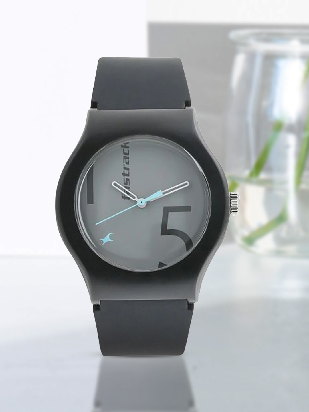 Fastrack on sale black strap