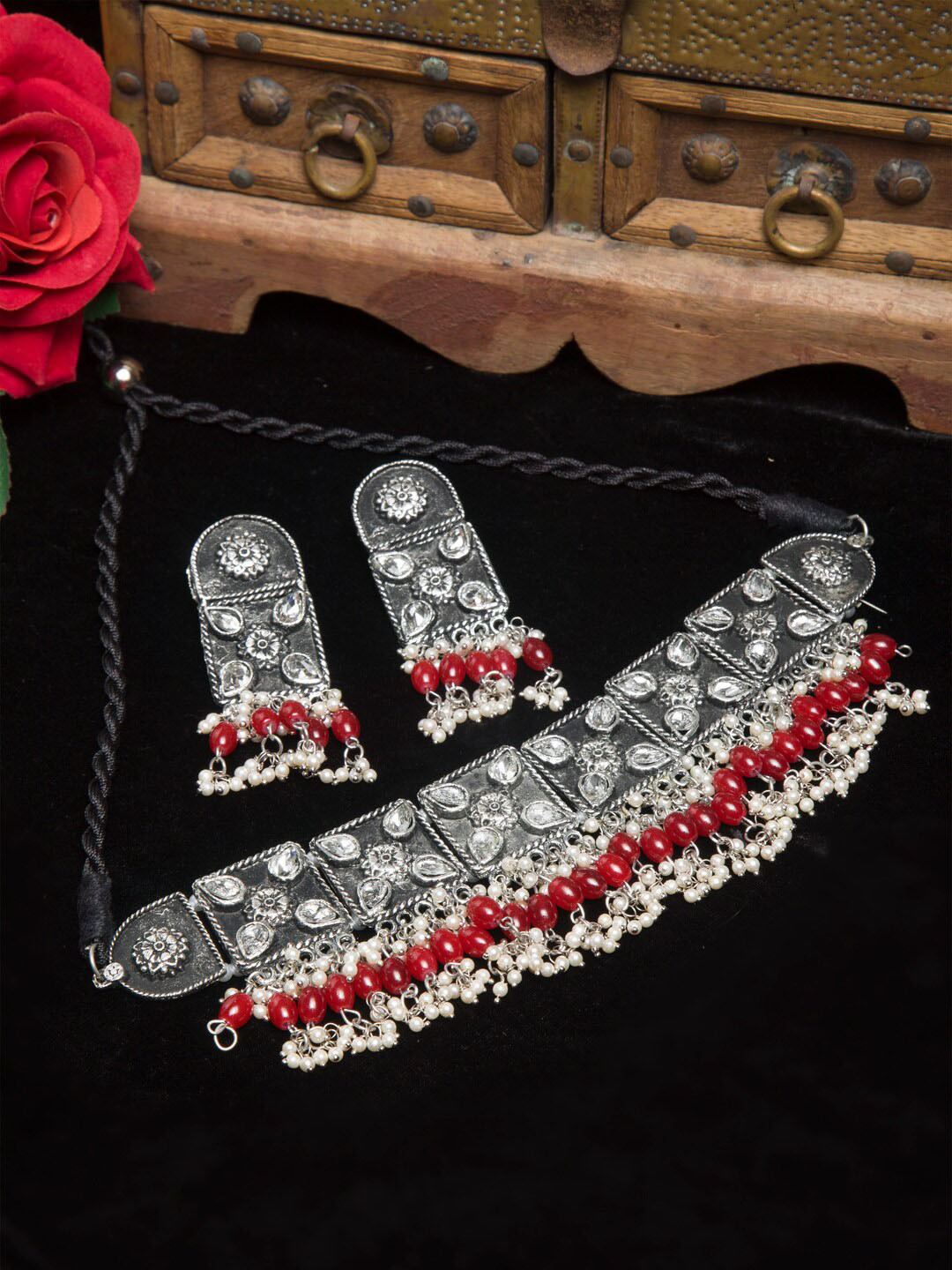 Moedbuille Silver Plated Pearls & Stones Antique Design Oxidised Handcrafted Jewellery Set
