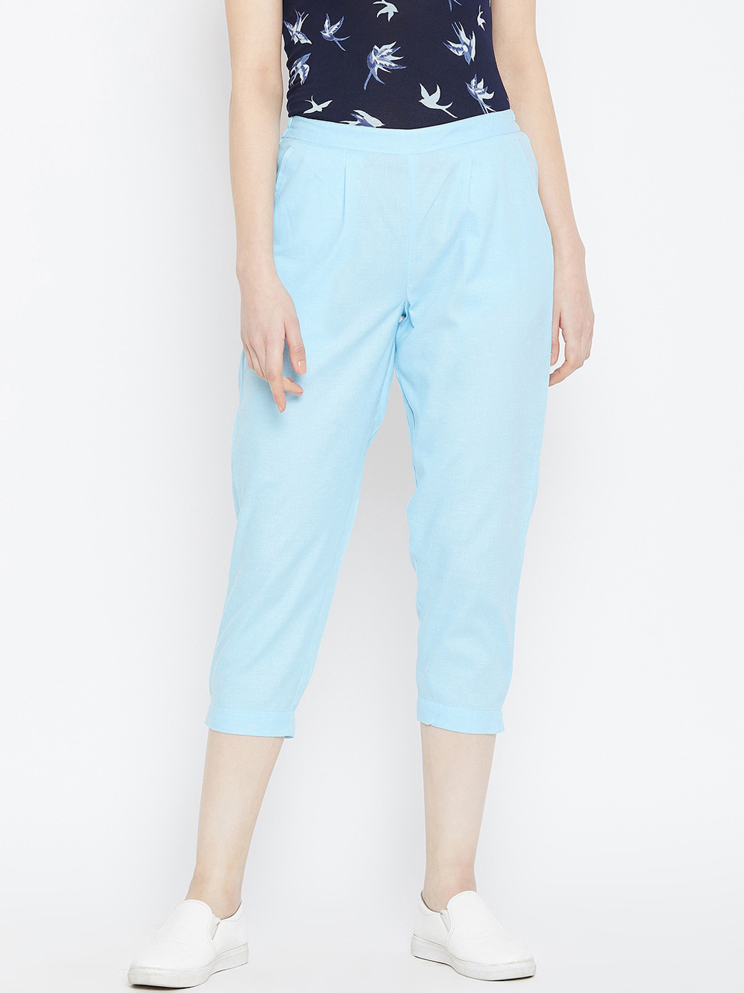 Bitterlime Women Blue Textured Relaxed Pleated Trousers