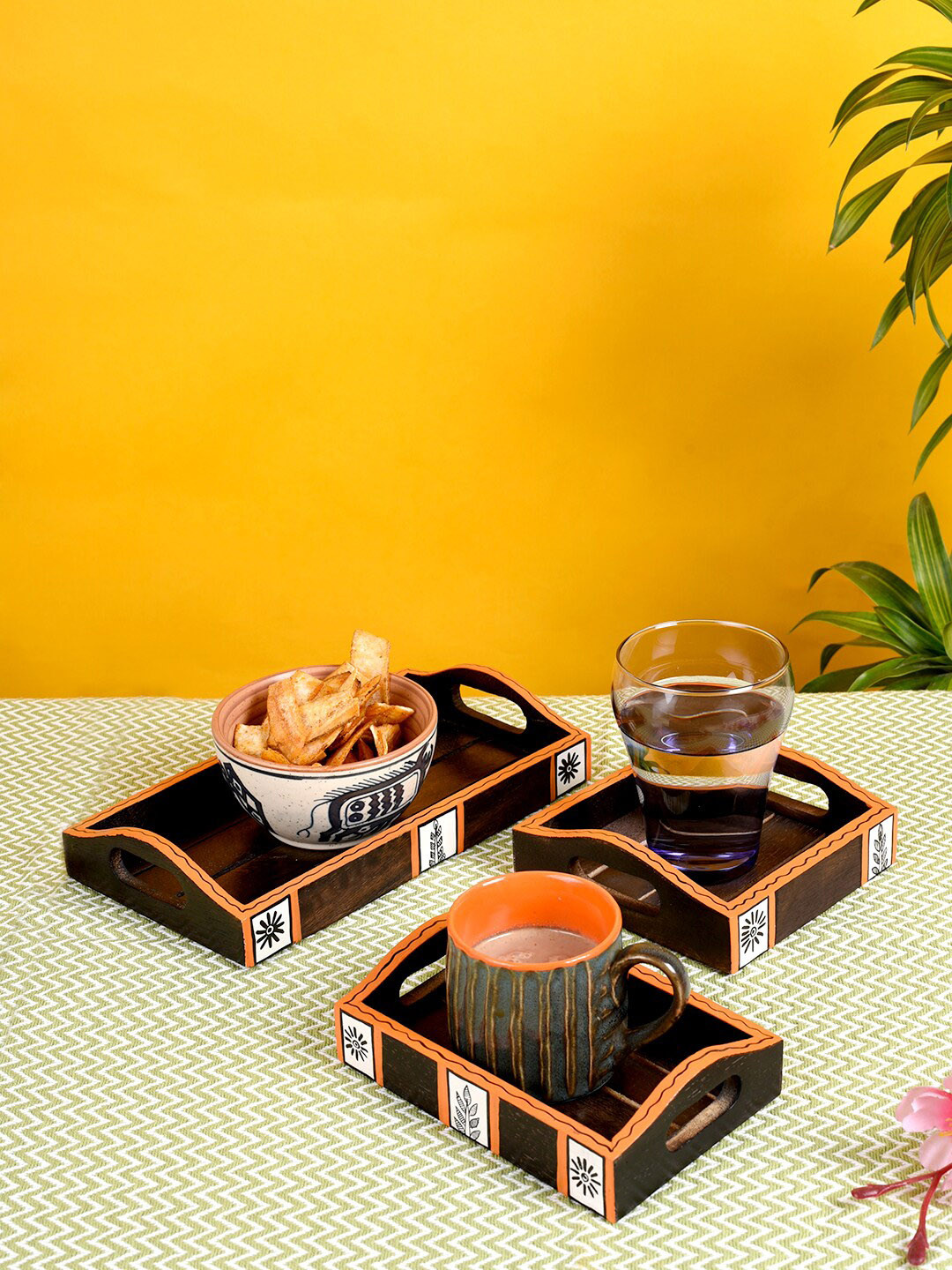 AAKRITI ART CREATIONS Set Of 3 Brown & Orange Tribal Art Patterned Wooden Trays