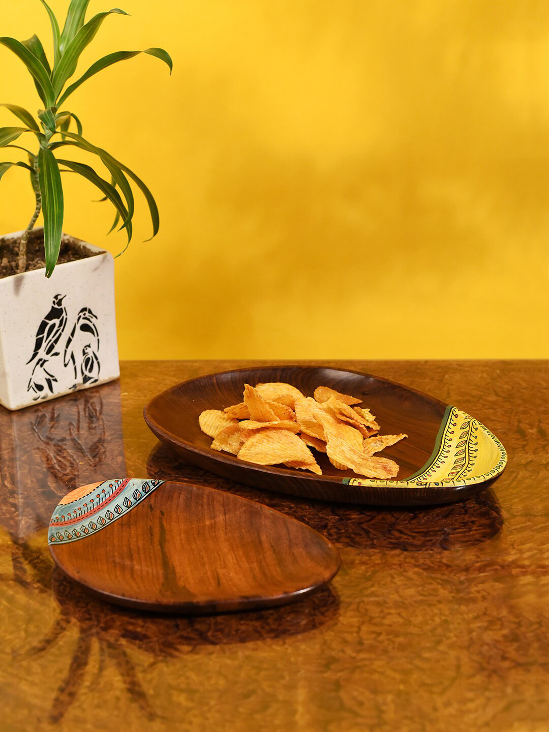 AAKRITI ART CREATIONS Set Of 2 Tribal Motifs Oval Trays