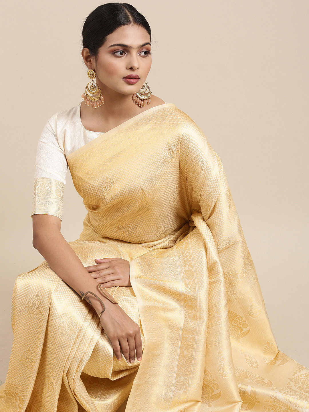 Saree mall Off White Ethnic Motifs Zari Silk Blend Banarasi Sarees