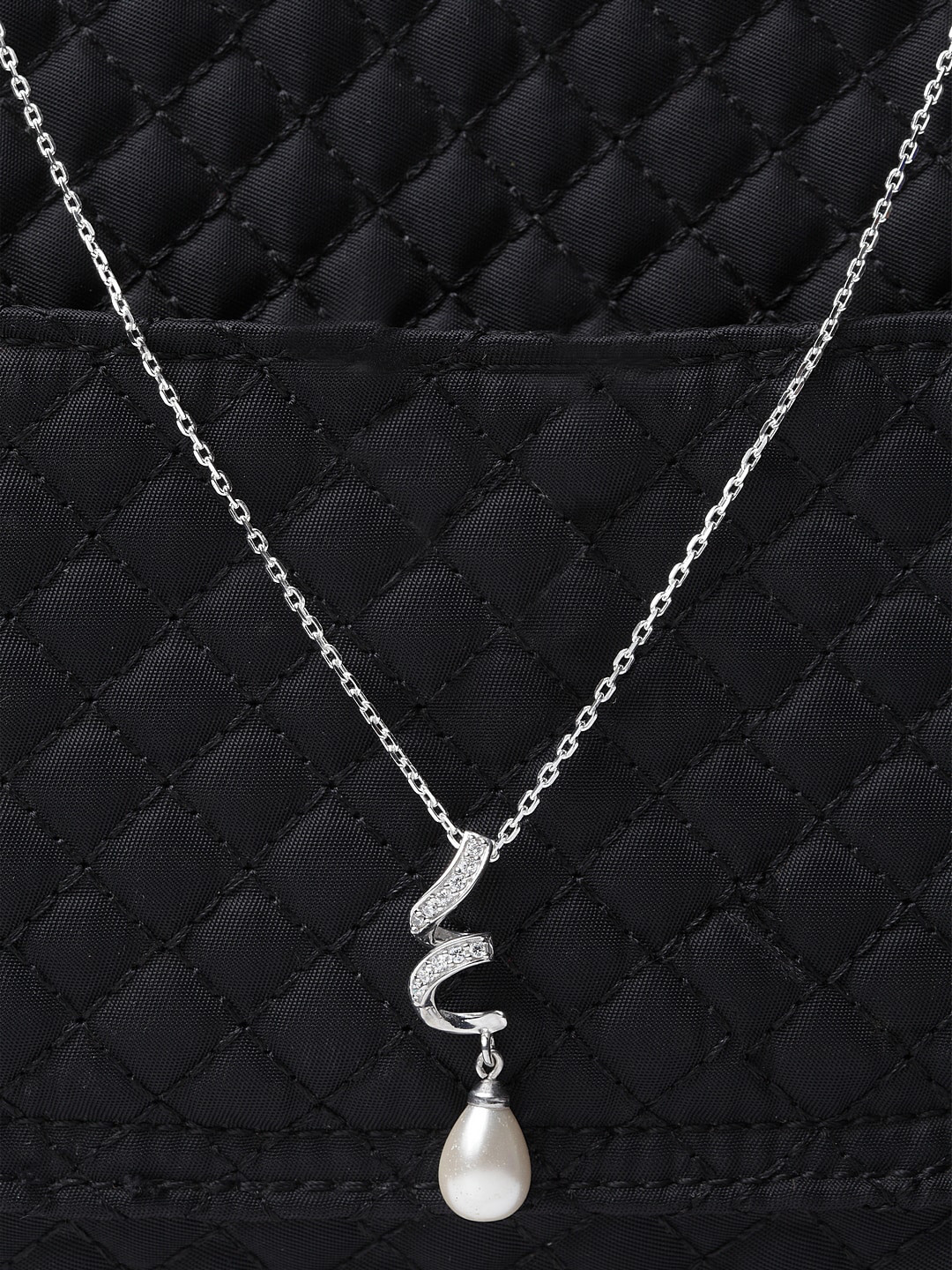 Clara Women Silver Colored Twist Pearl Chain Pendant