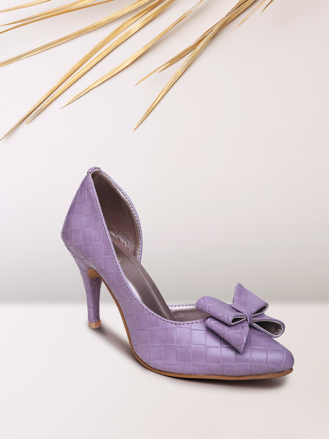 VALIOSAA Purple Textured Pumps with Bows
