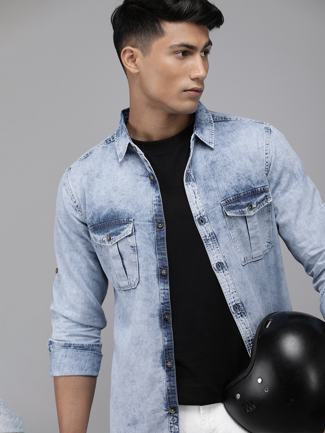 The Roadster Lifestyle Co Men Blue Regular Fit Faded Opaque Pure Cotton Casual Denim Shirt with Pockets