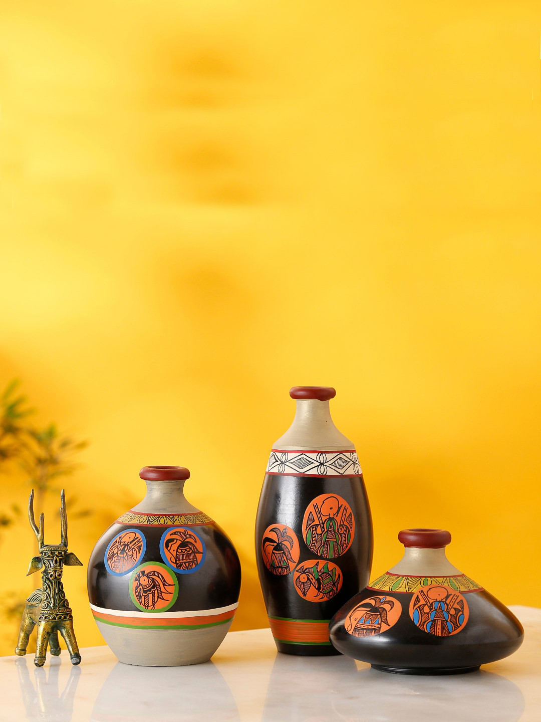 AAKRITI ART CREATIONS Set of 3 Black & Beige Madhubani Print Vases