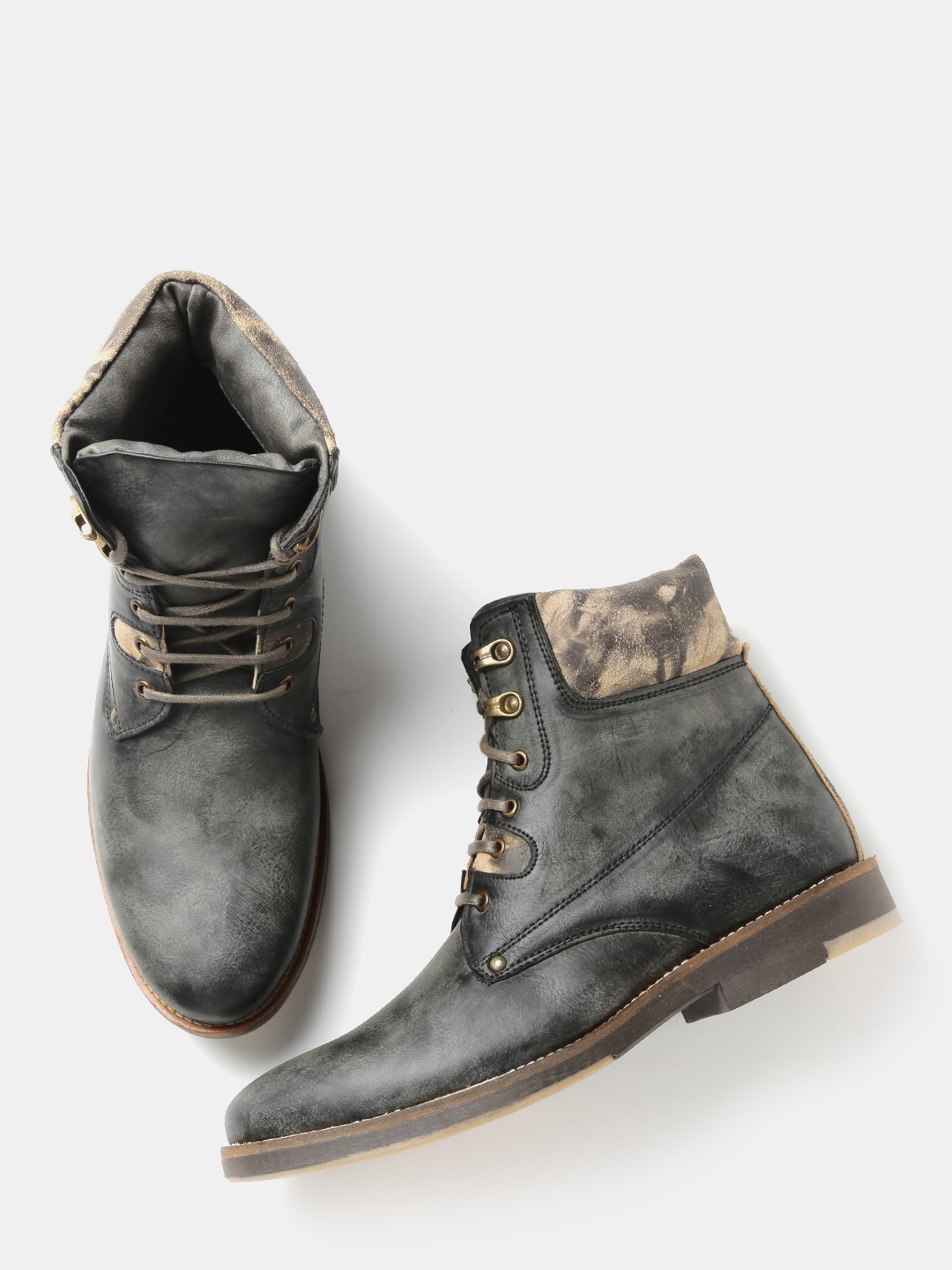 roadster high ankle shoes