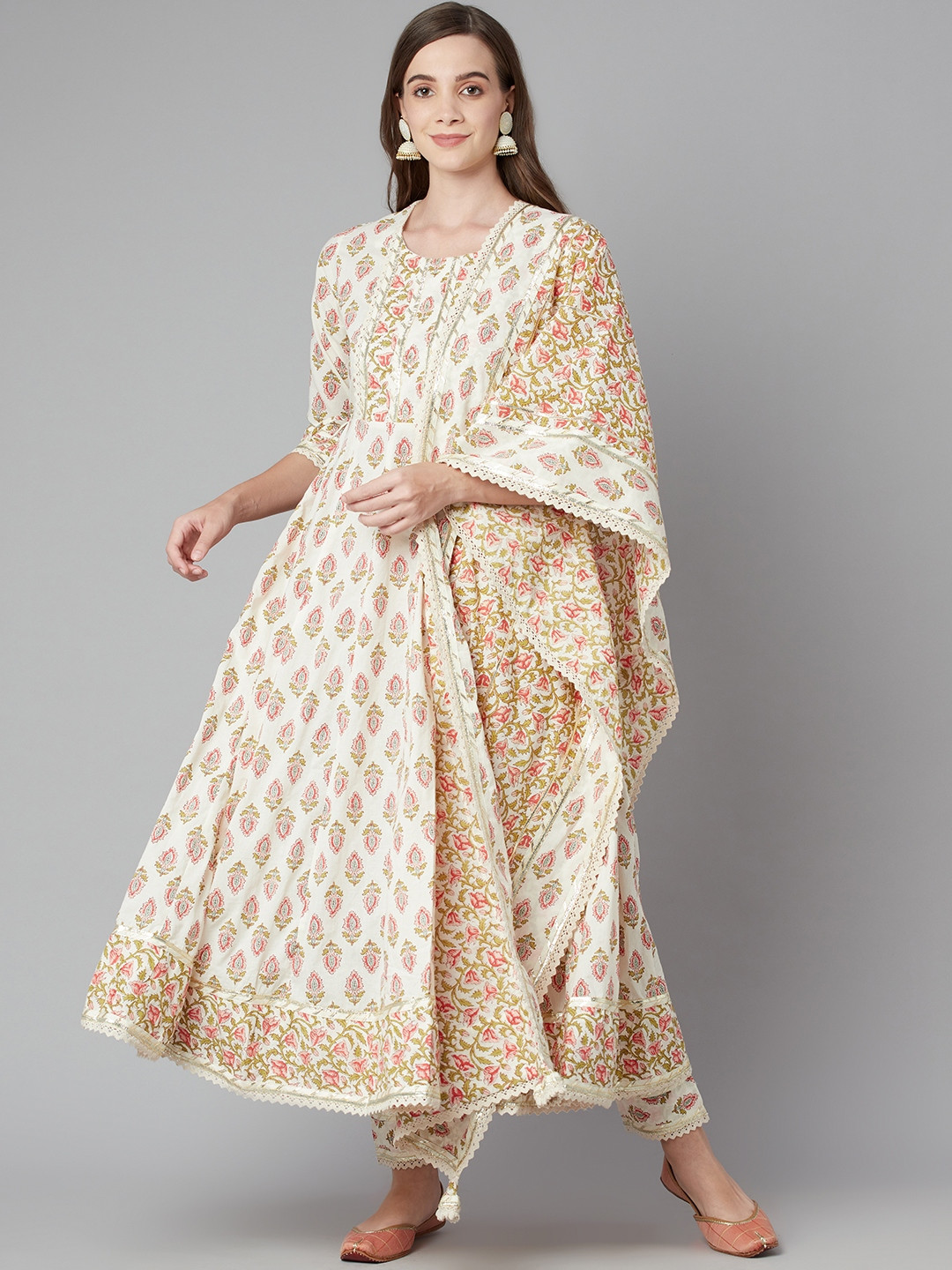 Divena Women Cream-Coloured Floral Printed Regular Gotta Patti Pure Cotton Kurta with Trousers & With