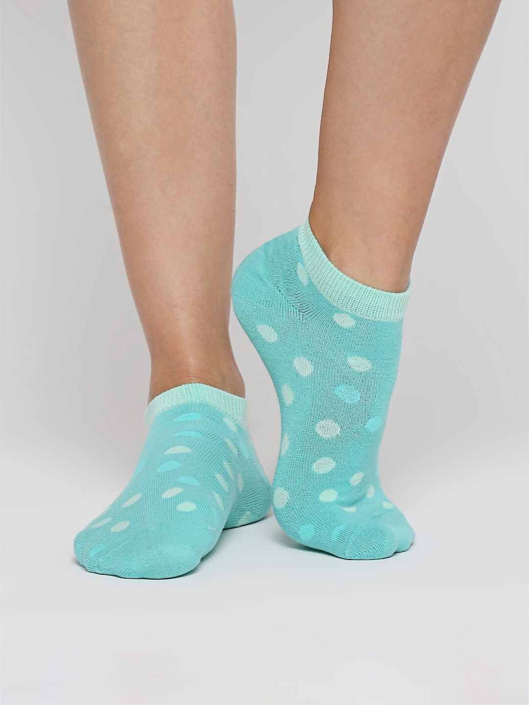 Bewakoof Women Blue Ankle Length Patterned Socks