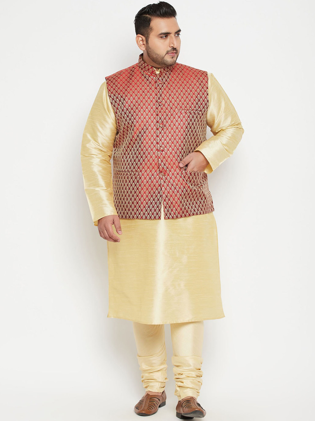 VASTRAMAY Men Gold-Toned & Maroon Woven Designed Kurta with Churidar & Jacket