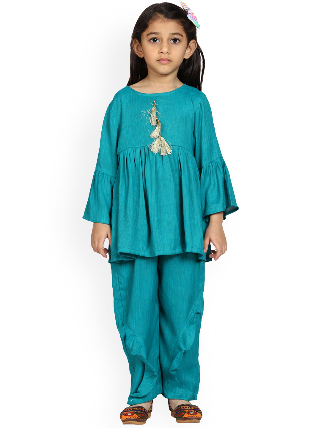 KiddoPanti Girls Green Striped Kurta & Pyjamas