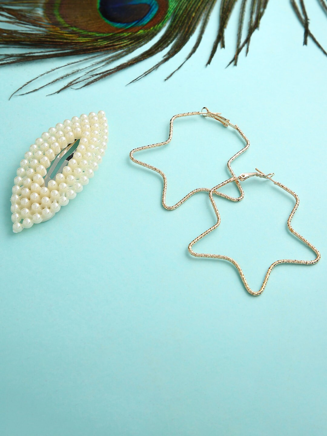 justpeachy Gold-Toned Star Shaped Hoop Earrings