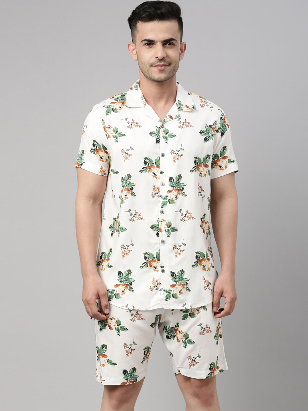 Bushirt Men White & Green Printed Night suit
