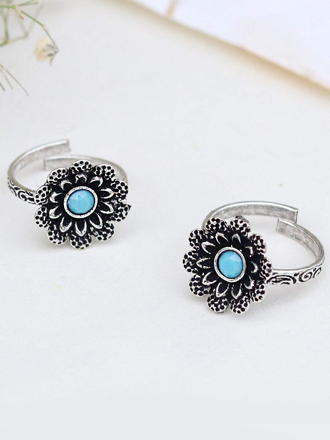 TEEJH Set Of 2 Oxidised Silver-Plated Blue Stone-Studded Toe Rings
