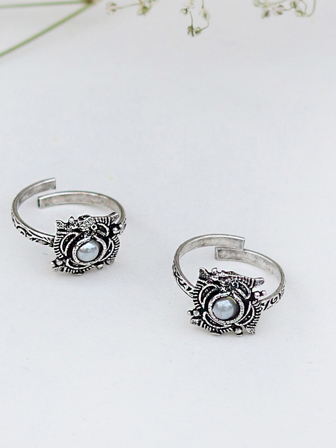 TEEJH Set Of 2 Oxidised Silver-Plated White Bead-Studded Toe Rings