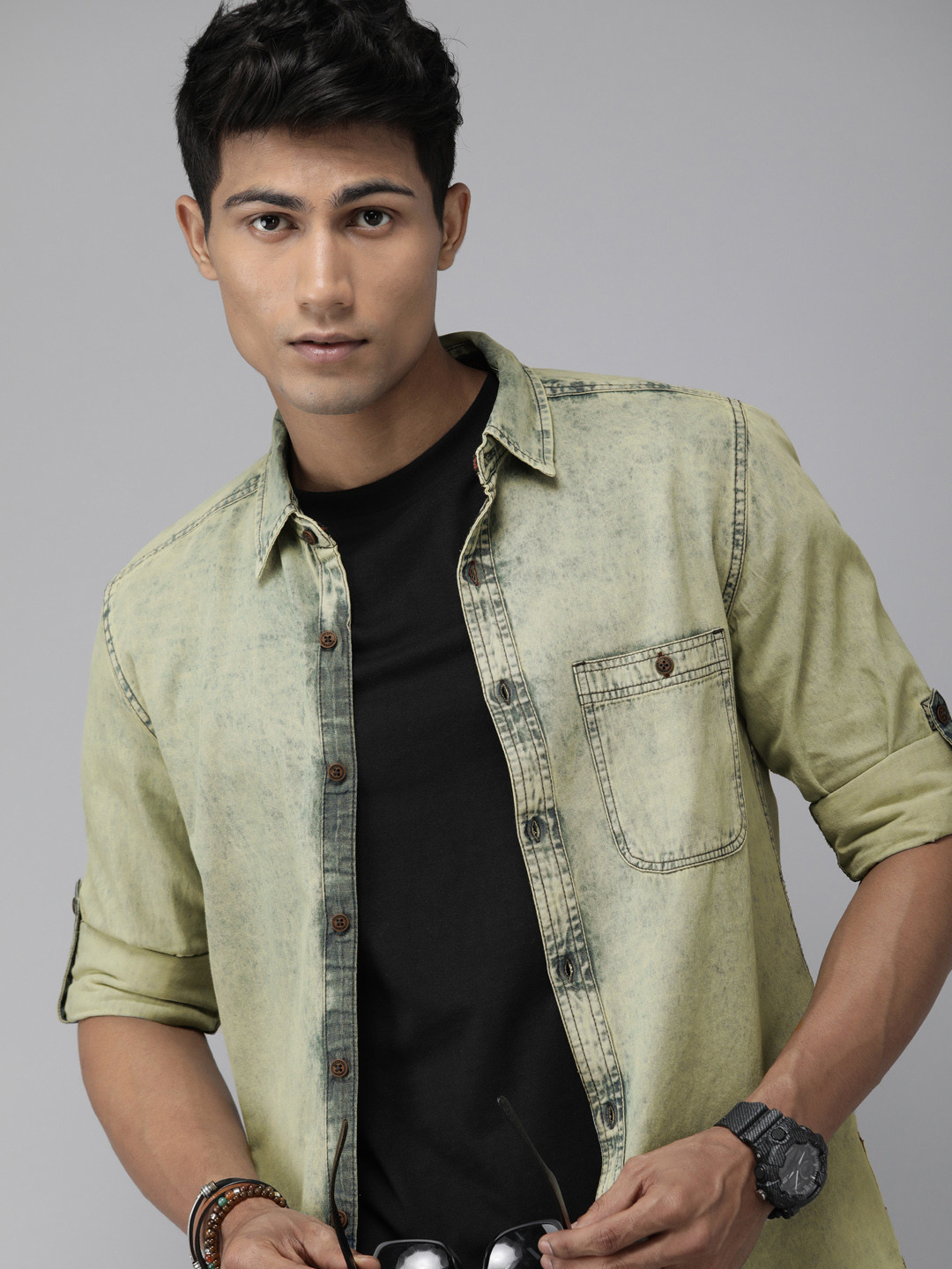 The Roadster Lifestyle Co Men Olive Green Solid Washed Cotton Denim Shirt