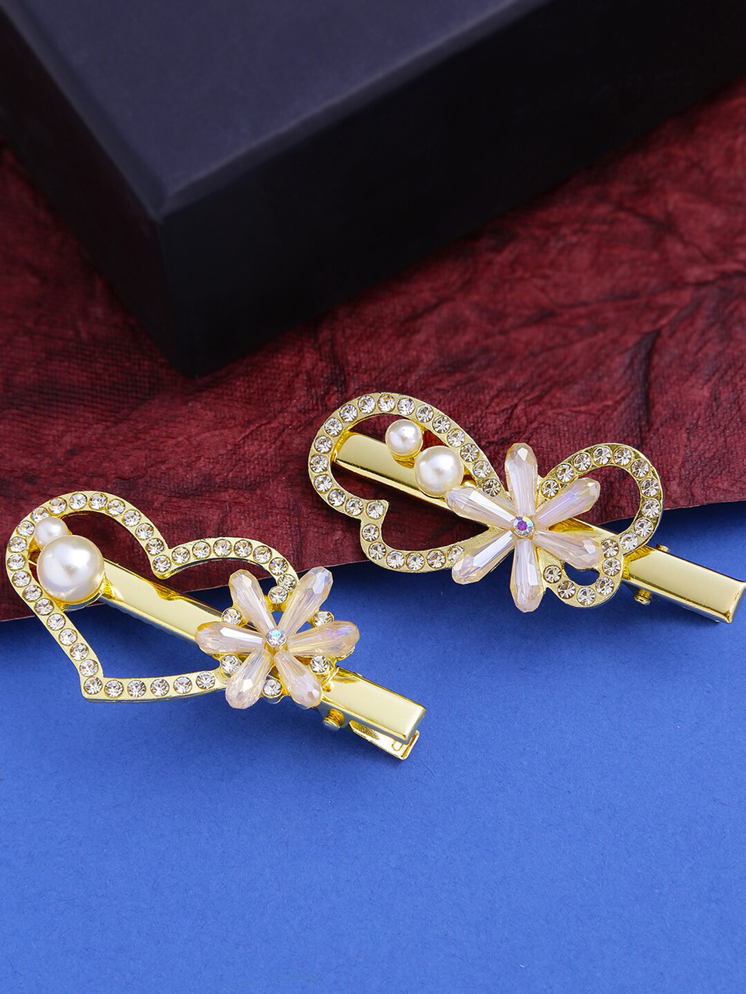 Yellow Chimes Women Gold-Toned & White Set of 2 Embellished Alligator Hair Clips