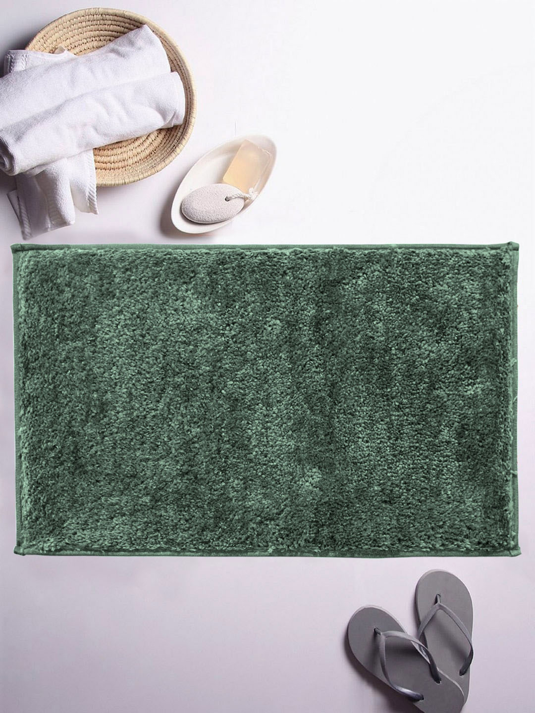 LUXEHOME INTERNATIONAL Green Solid Bath Rugs