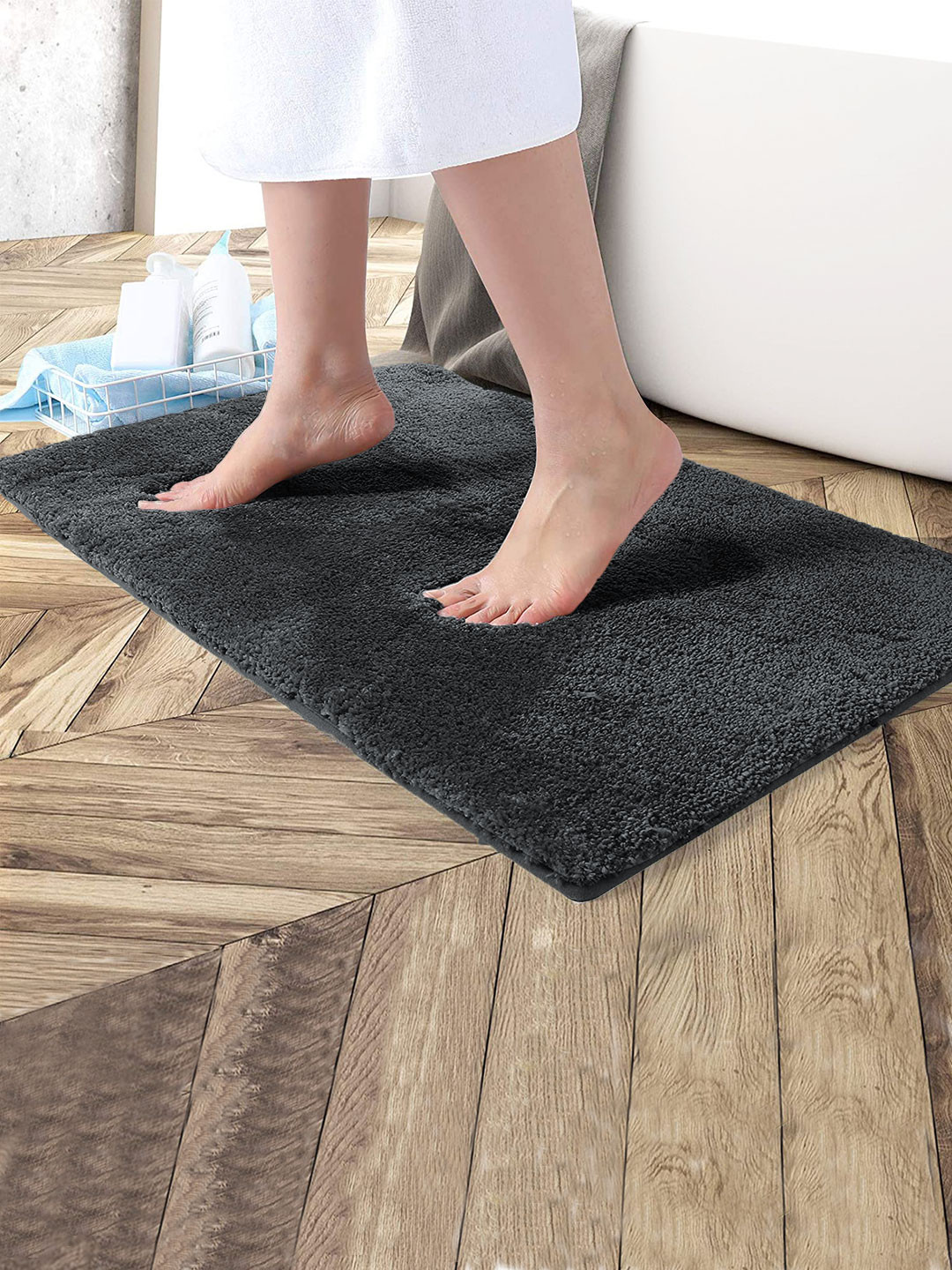 LUXEHOME INTERNATIONAL Charcoal Grey Solid 2200 GSM Rectangular Bath Rug