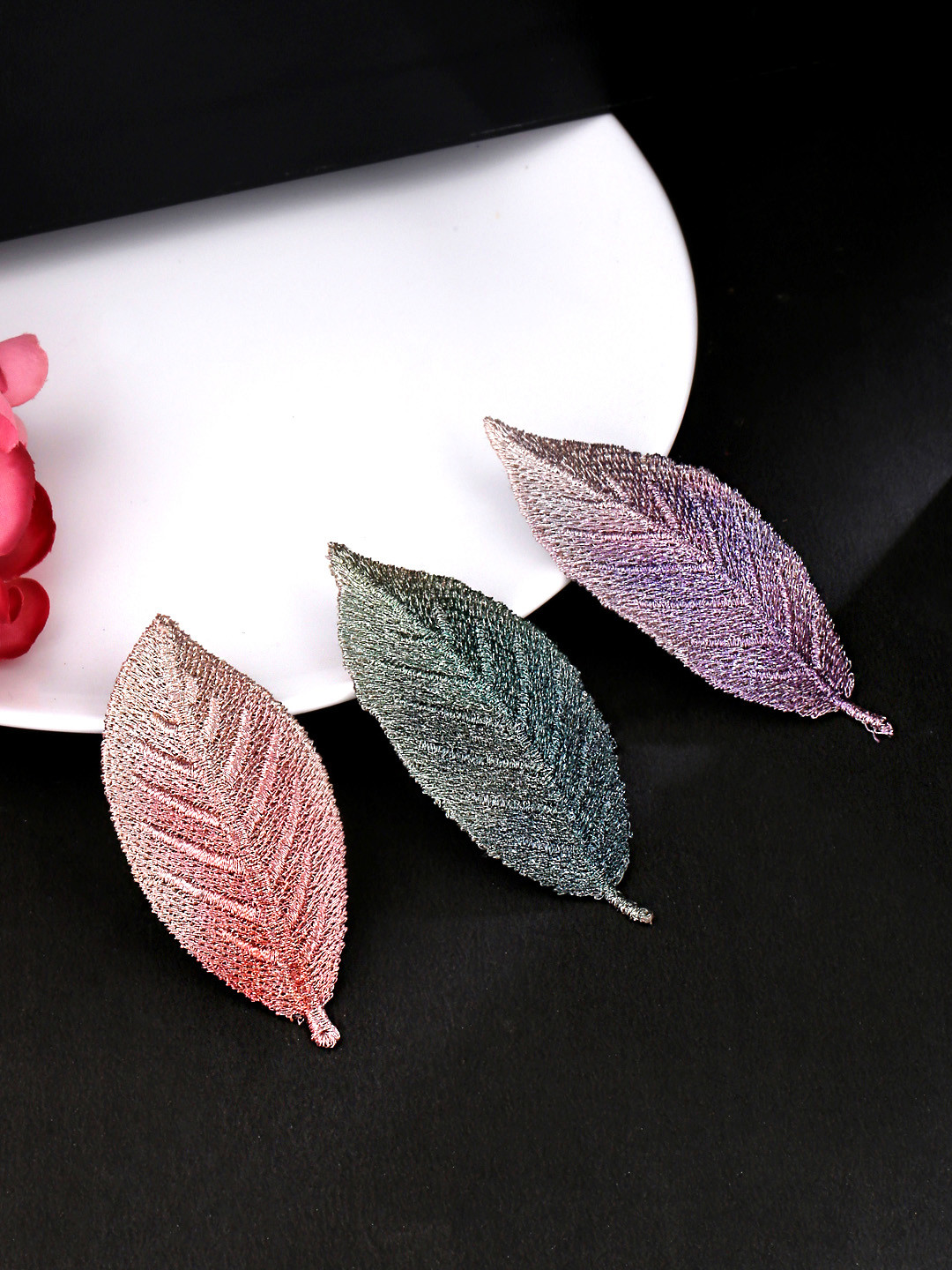 Yellow Chimes Women Pink & Blue Set of 3 Alligator Hair Clips