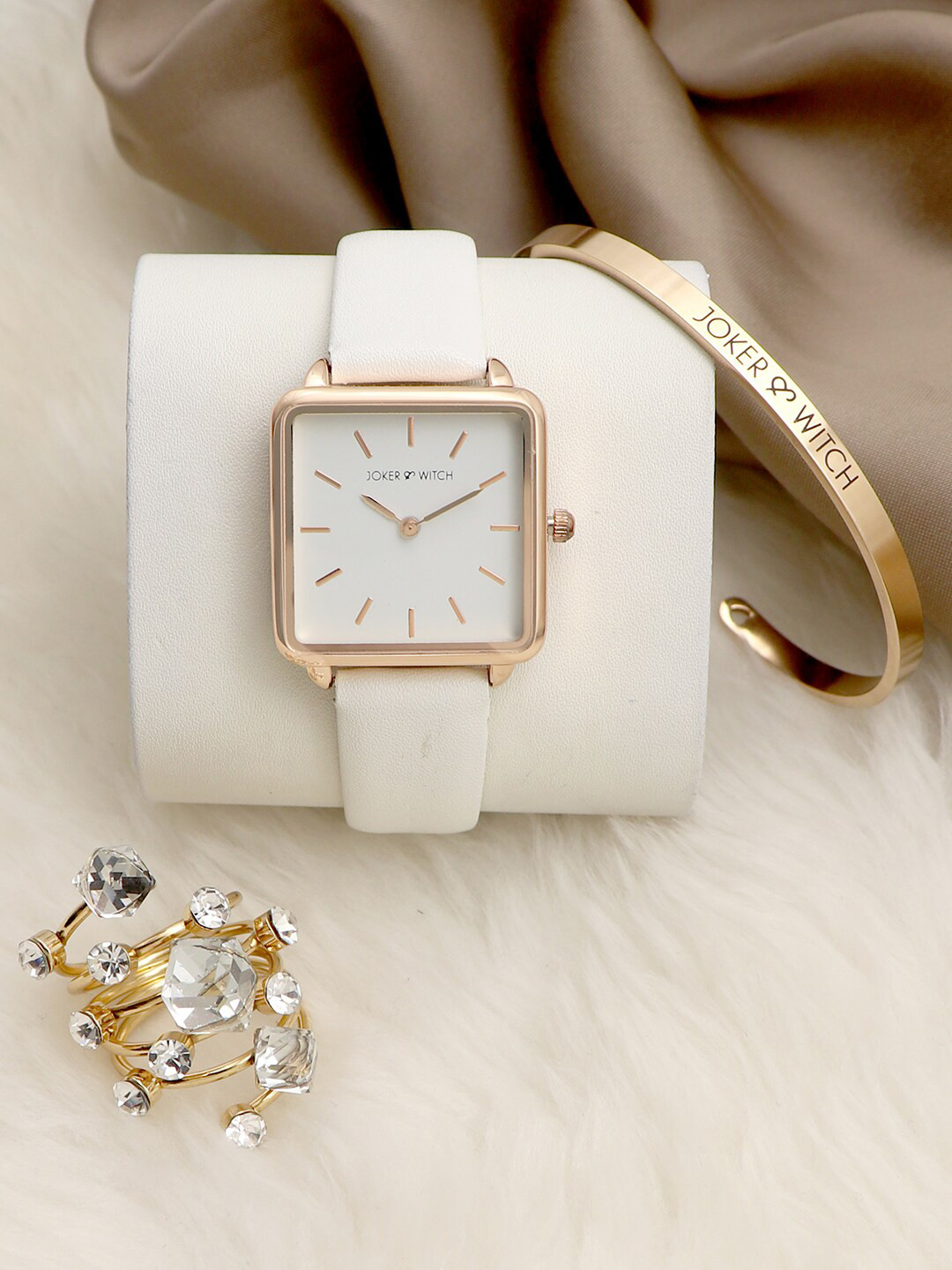 JOKER & WITCH Women White & Gold-Toned Snowy White Love Triangle Watch Gift Set JWLT355