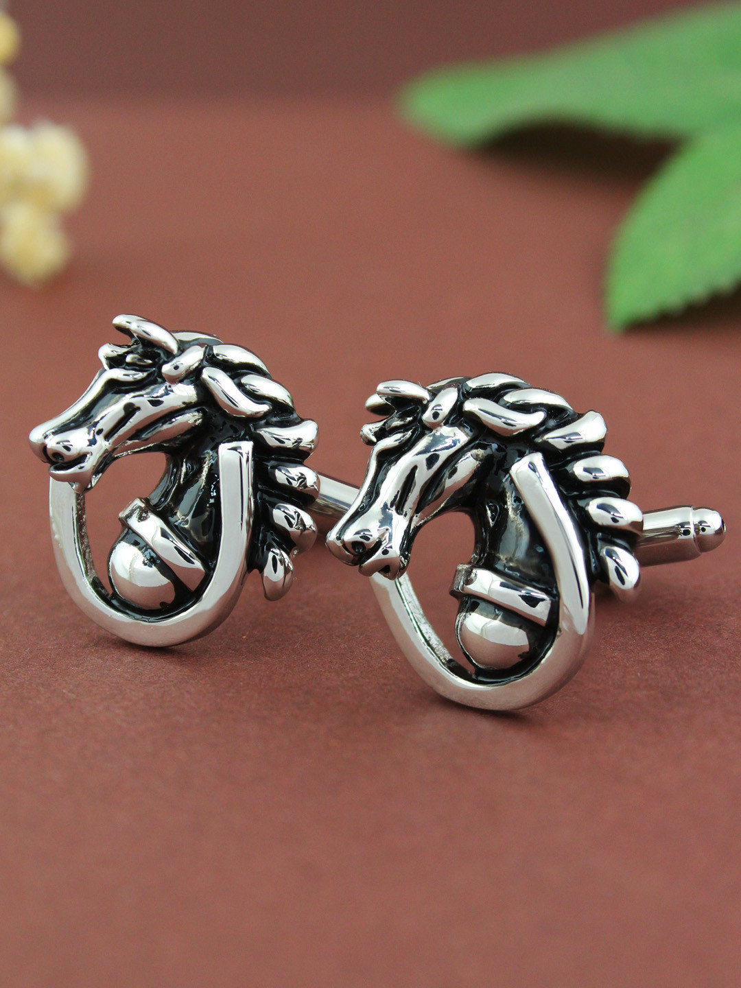 PELUCHE Silver-Toned The Knight Move Quirky Cufflink