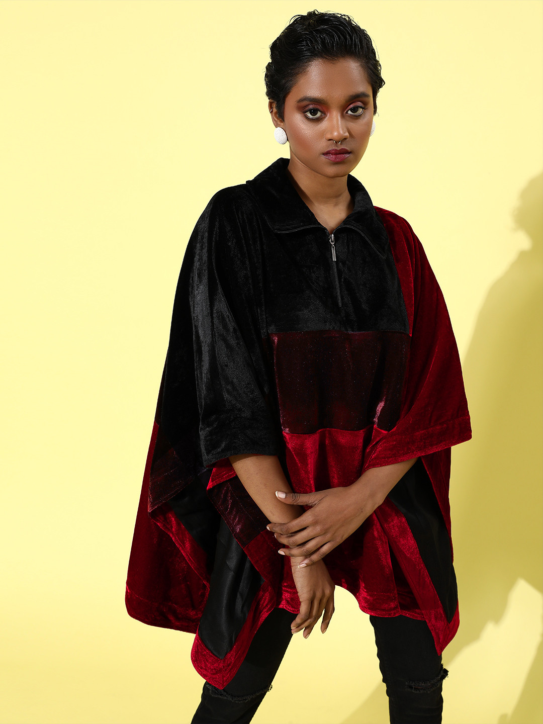 QUIERO Women Alluring Red Solid PonchoShrug