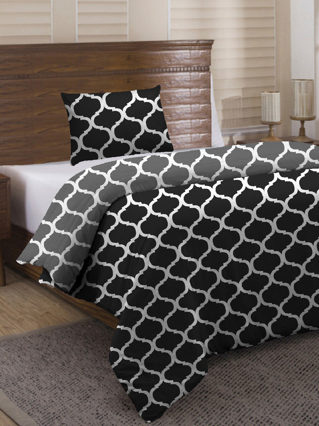 Divine Casa Black & White Printed 120 GSM Single Duvet Cover