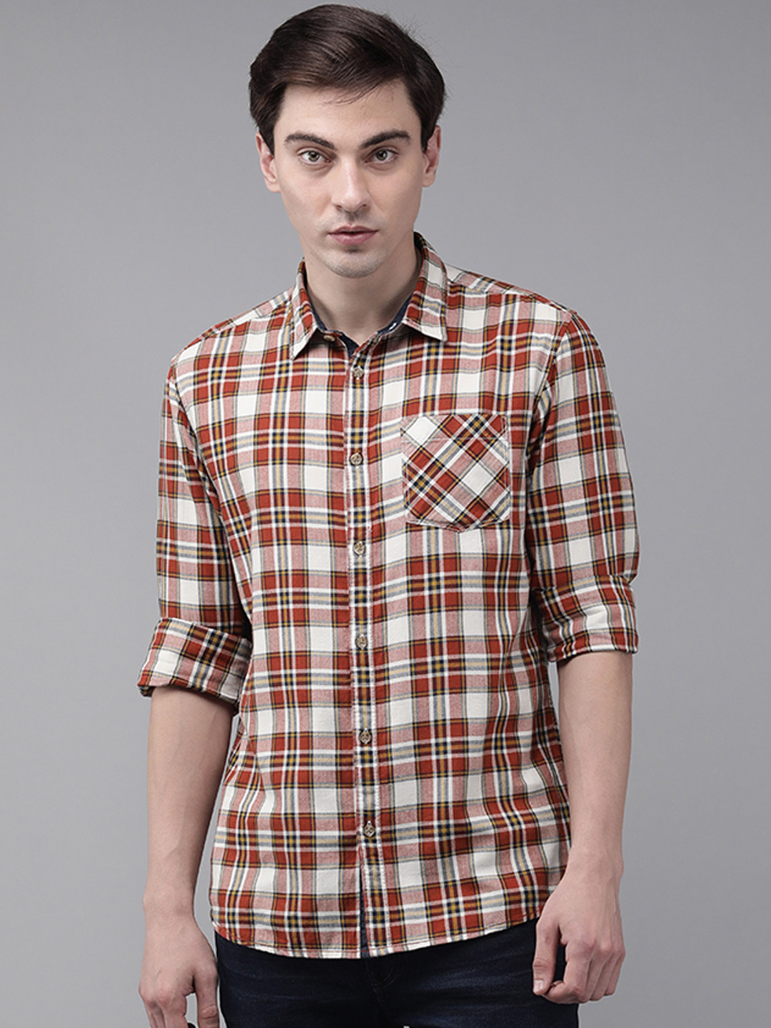 BEAT LONDON by PEPE JEANS Men Red & White Slim Fit Opaque Checked Casual Shirt