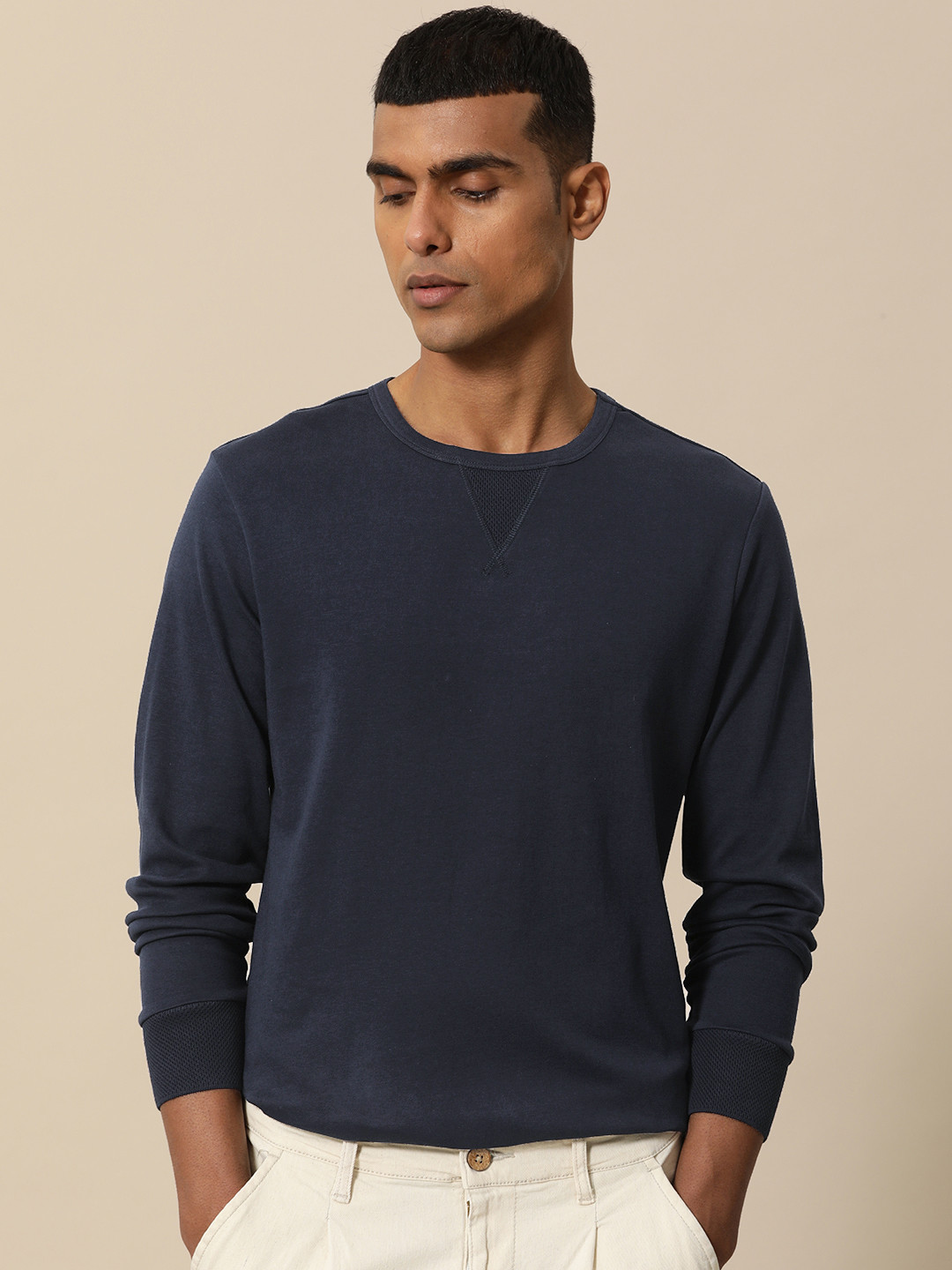 Mr Bowerbird Men Navy Blue Regular Fit Pure Cotton V Patch T-shirt