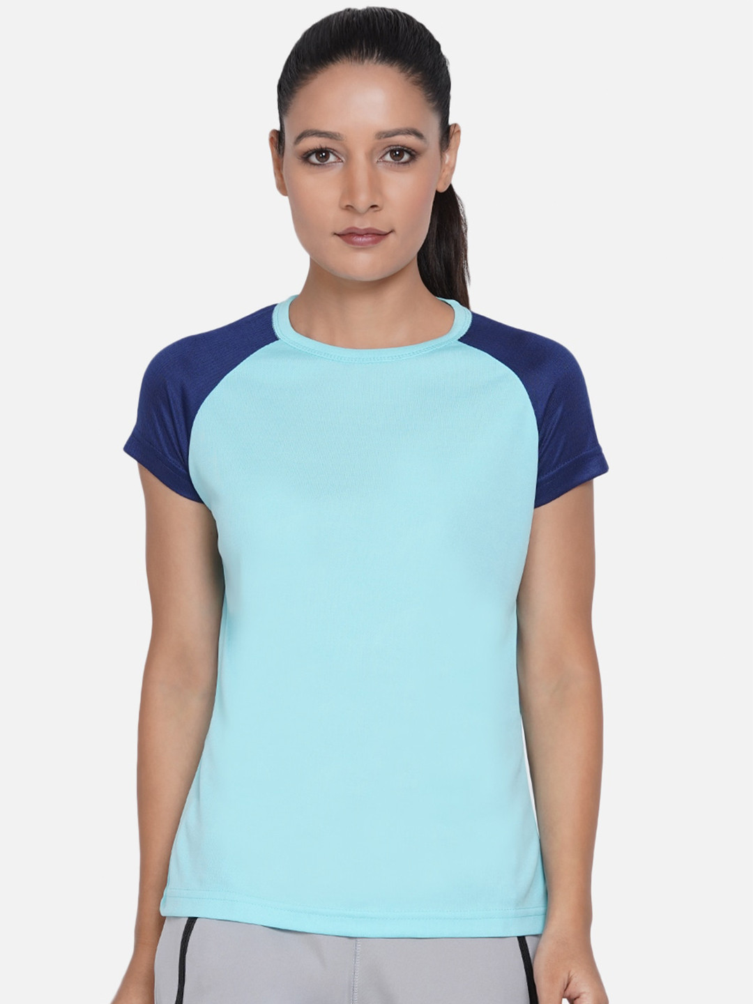 ARMISTO Women Blue & Navy Blue Colourblocked Dri-FIT Raw Edge Slim Fit Training or Gym T-shirt