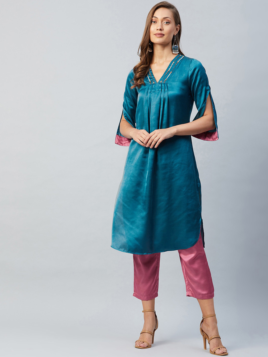 Athena Women Teal Yoke Design Pleated Kurti with Trousers